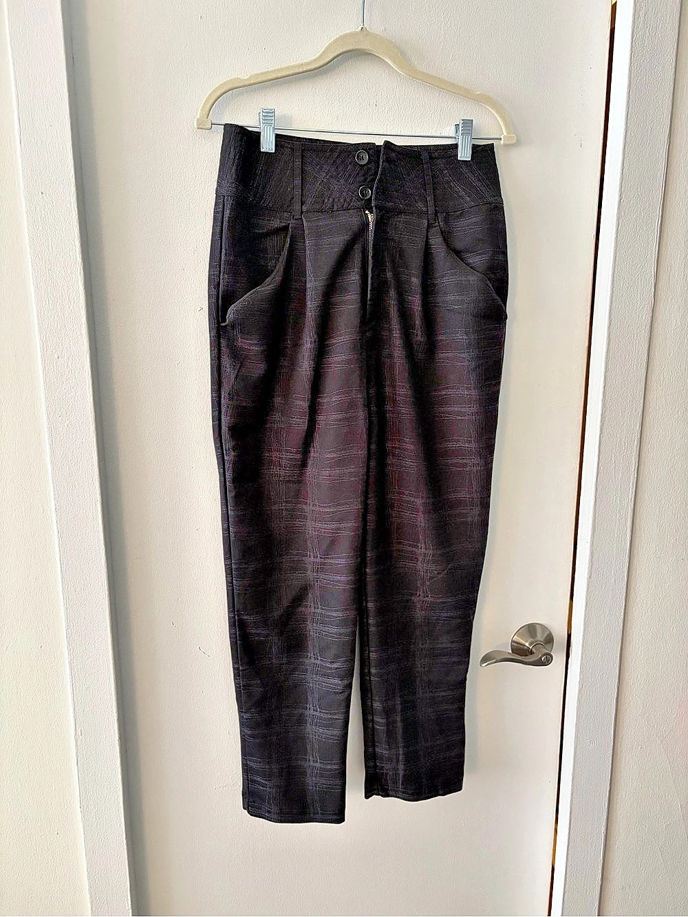 D I S T U R B I A Straight Leg Pants in Black UK 10